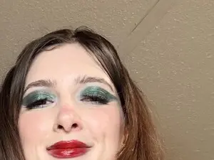 Dreamgirlali1  live sex cam