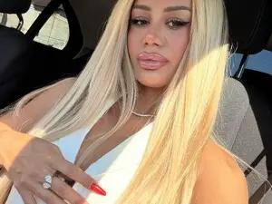 Bomb_Ass  live sex cam