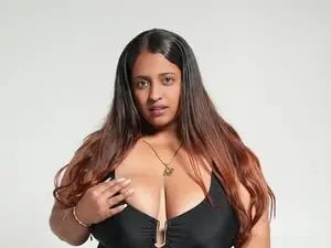 Penelope_Ru  live sex cam