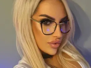 Leyla69  live sex cam