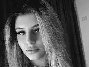 Sierra_Russo  live sex cam