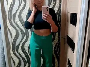 White_Queen  live sex cam