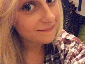 Oneswellpeach  live sex cam