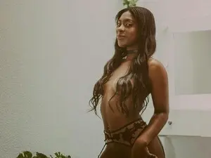 Abi_montoya  live sex cam