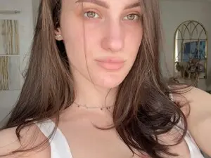 Ammira  live sex cam