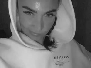 Anders0n  live sex cam