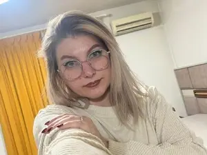 ClaudiaMilf  live sex cam