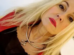 Crystal_X1  live sex cam