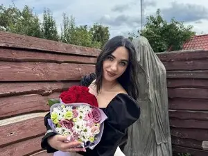 AriTemptation  live sex cam