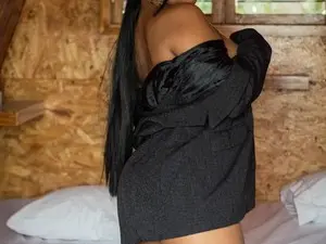 Nikolebrunete  live sex cam