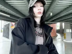 TrixVoid  live sex cam