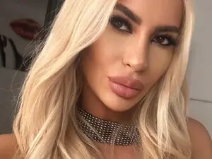 Missy_alena  live sex cam