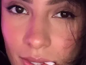 Moodybaby  live sex cam