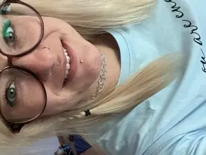 ThickThighsOhMy  live sex cam