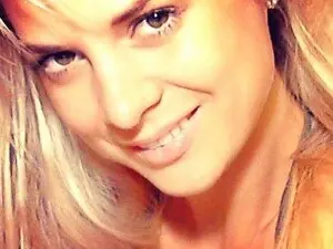 FriendMila  live sex cam