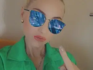 LadyMoonCash  live sex cam