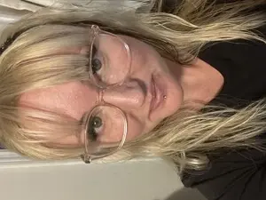 Satire_Kitten2  live sex cam