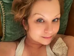 RubyGissing  live sex cam