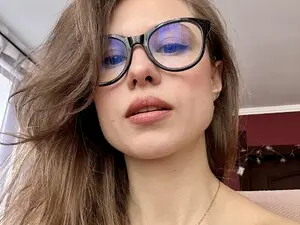 Emily_Me  live sex cam