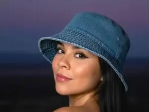 Nahomi_doll  live sex cam