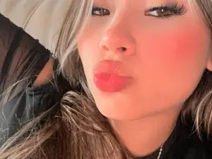KathBlond  live sex cam