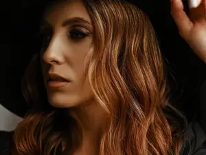 MiaWollson  live sex cam