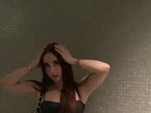 GoddessLai  live sex cam