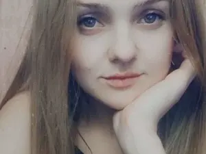 Maya_Davies  live sex cam