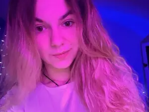 Missi_More  live sex cam