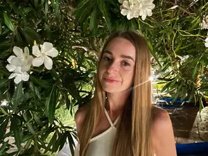 PetitAnge_  live sex cam