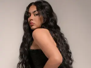 Elara_bloom  live sex cam