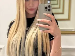 Hot_ALISA  live sex cam
