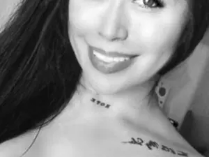 Vicky_hotmilf  live sex cam