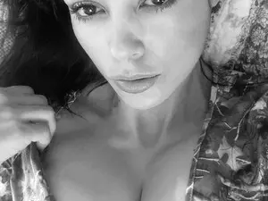 LauraKat  live sex cam
