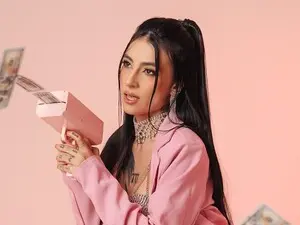 MilaLawrence1  live sex cam