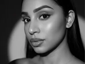 Amara19  live sex cam