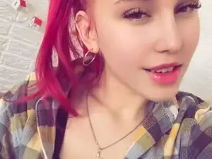 Scarletta_t_  live sex cam