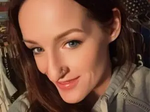 Sexysara69  live sex cam