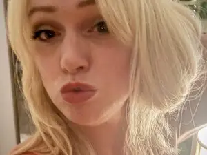 MsFunCurious  live sex cam