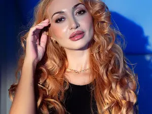 IvaRoberts  live sex cam