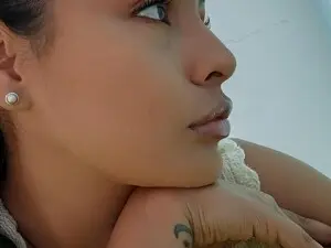 Sweettface  live sex cam