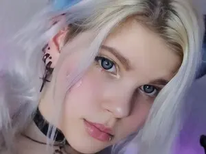 JoannLowe  live sex cam