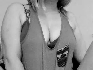 TaylorJade33  live sex cam