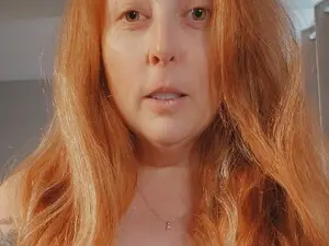 HulloChicky  live sex cam