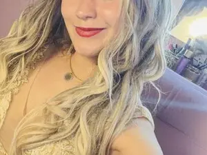 Greeicywells  live sex cam