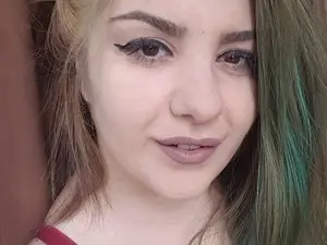 AlleAlexys  live sex cam
