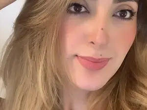Aldha  live sex cam
