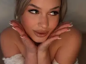AlexisLove  live sex cam