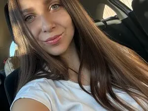 SinthiaMars  live sex cam