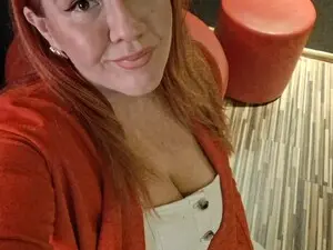 Ailinaioki  live sex cam